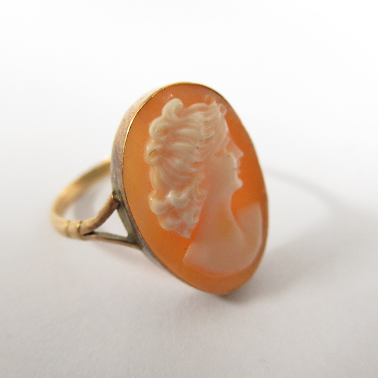 18K Gold Cameo Ring