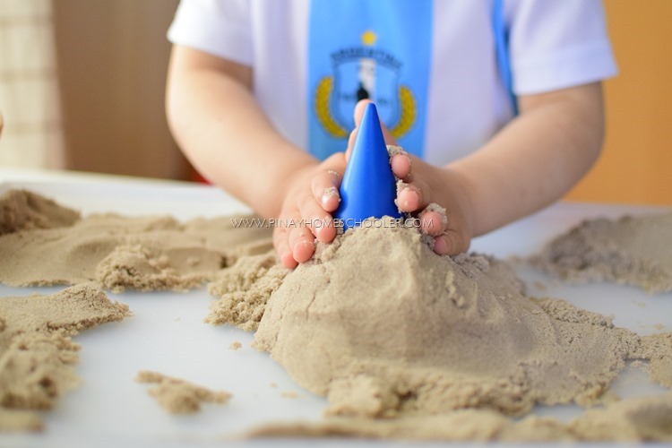 Playing 3D Objects with Kinetic Sand