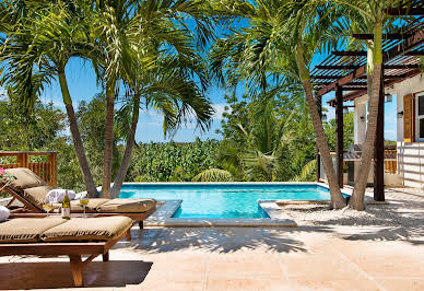 Maison avec piscine et jardin 1