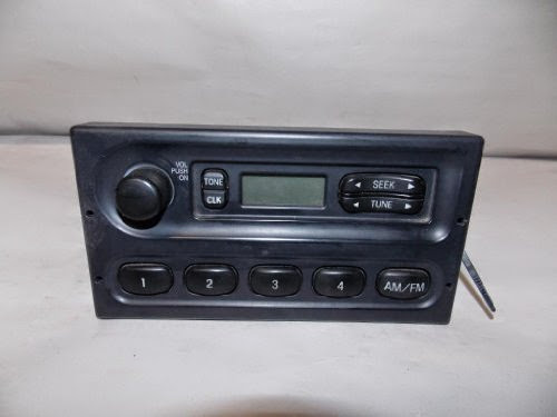  99-05 Ford Crown Victoria F150 Ranger B2300 Radio 2000 2001 2002 2003 2004 #4677