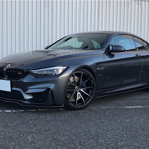 M4 クーペ F82