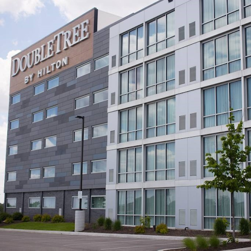 DoubleTree by Hilton Omaha Southwest