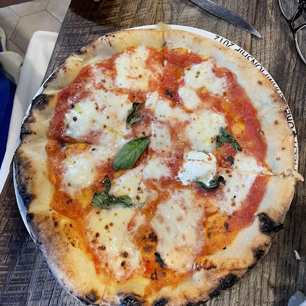 MARGHERITA STG
Mozzarella di bufala campana DOP, San Marzano tomato sauce, basil.