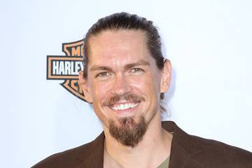 Steve Howey Profile pictures, Dp Images, Display pics collection for whatsapp, Facebook, Instagram, Pinterest, Hi5.