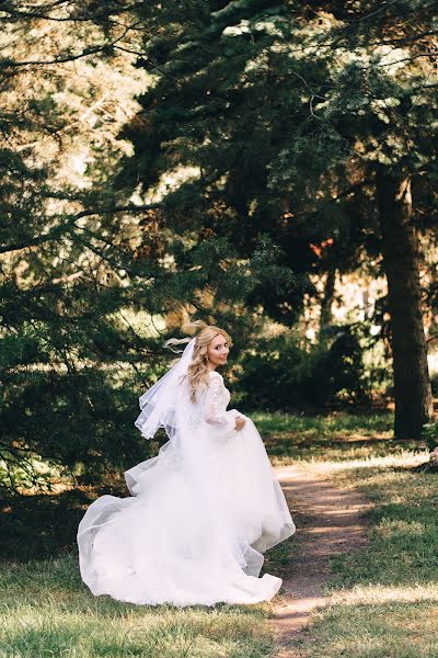 Fotógrafo de casamento Alla Malakhova (aliko). Foto de 27 de janeiro 2021