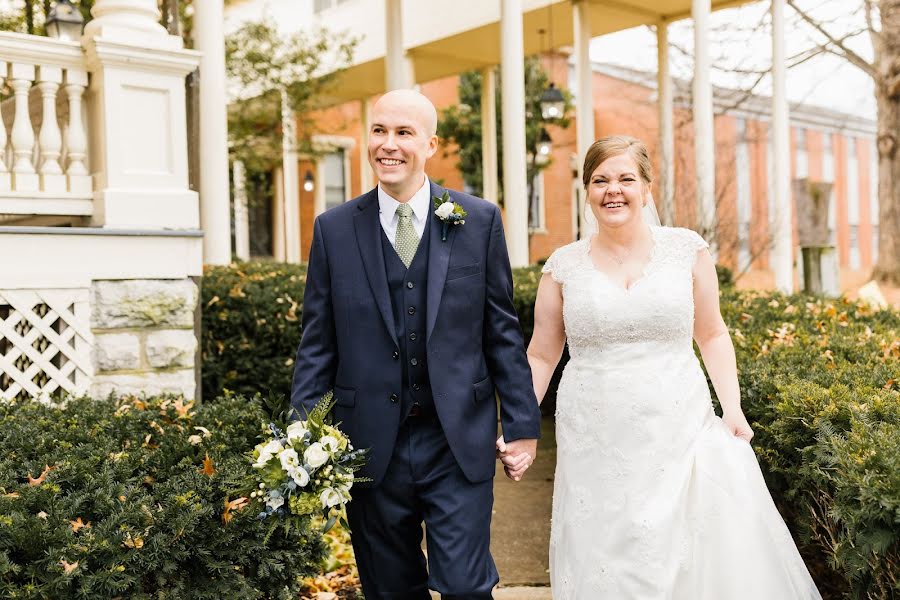 Fotografo di matrimoni Tara Lawson (taralawson). Foto del 8 settembre 2019