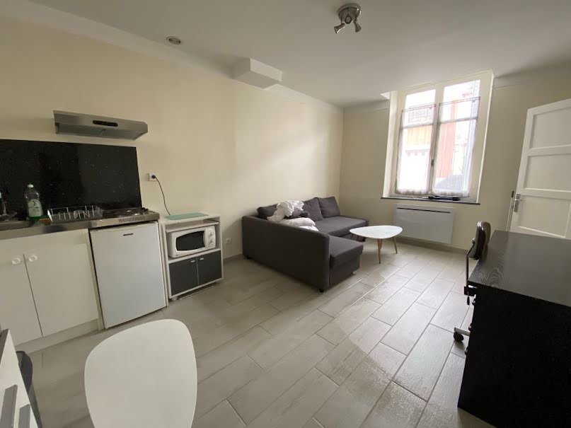 Location meublée appartement 1 pièce 25 m² à Orleans (45000), 361 €