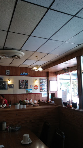 Traditional American Restaurant «Joliet Route 66 Diner», reviews and photos, 22 W Clinton St, Joliet, IL 60432, USA