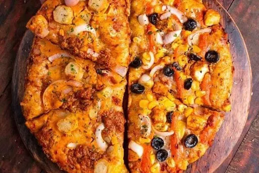 Golden Chicken Pizza