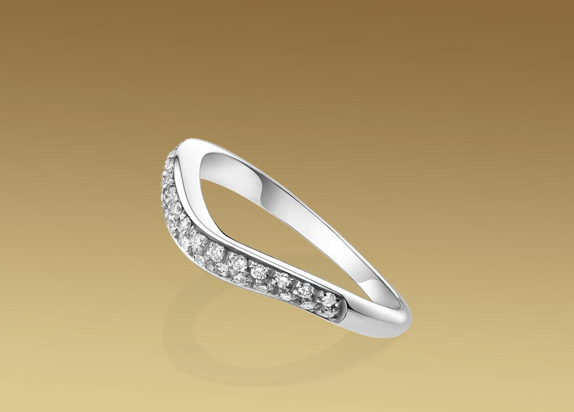 CORONA wedding band in