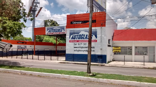 Autoglass, Calle 6 Numero 108 Por 11 A Y 13, Felipe Carrillo Puerto, 97136 Mérida, Yuc., México, Tienda de repuestos para carro | YUC