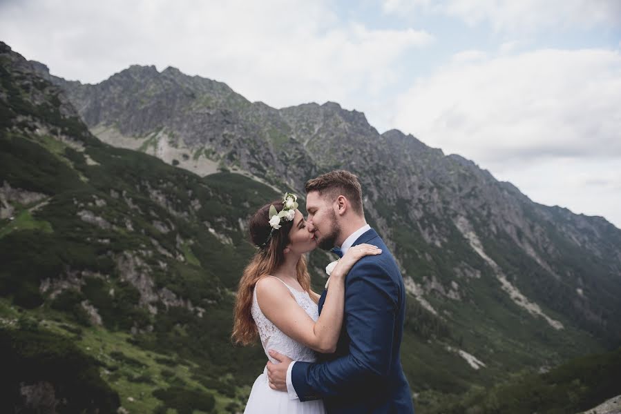 Fotógrafo de casamento Łukasz Świtek (switekeu). Foto de 21 de fevereiro 2019