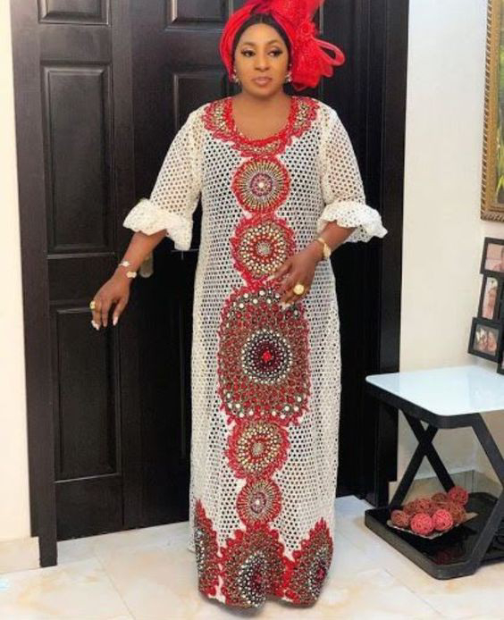 Latest And Trendy Madam Maxi Lace And Ankara Combination Styles