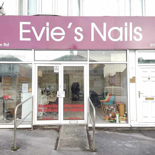 Evie's Nails Worle high street logo