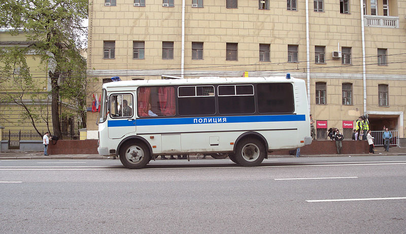 파일:external/upload.wikimedia.org/800px-Police_bus_PAZ-3205.jpg