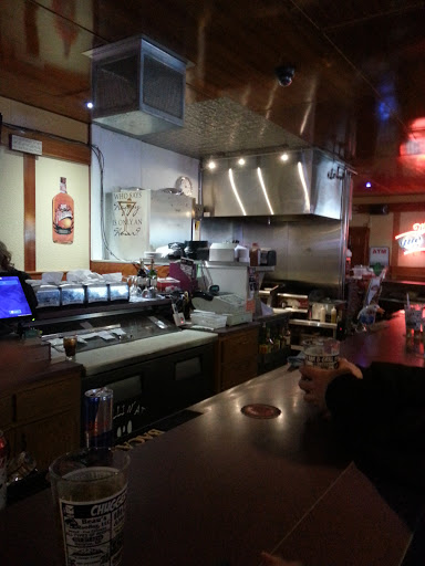 Bar «Chuggers Bar & Grill», reviews and photos, 104 4th St S, Cannon Falls, MN 55009, USA