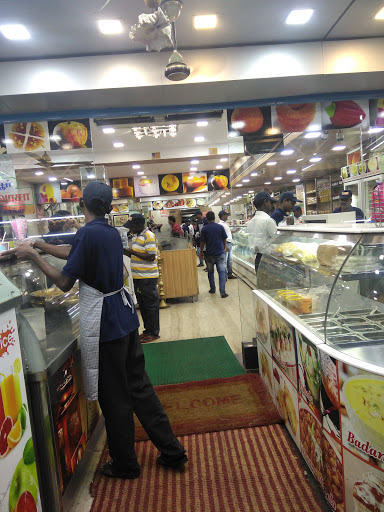 PERAMBUR SRI SRINIVASA Sweets & Snacks, SH 50, MGM Nagar, Tiruvallur, Tamil Nadu 602001, India, Diner, state TN