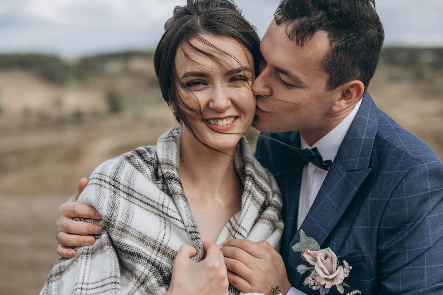 Fotógrafo de casamento Yuliya Artamonova (artamonovajuli). Foto de 3 de dezembro 2019