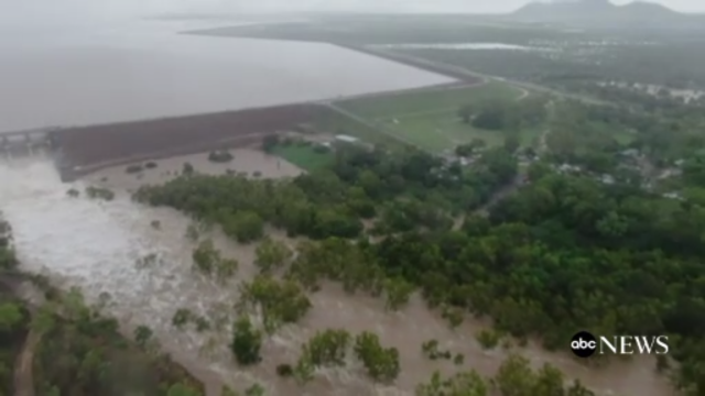 Aerial view of the Ross River Dam, near the north Queensland city of Townsville, after authorities opened the floodgates on 3 February 2019, deliberately flooding about 2,000 homes. Photo: ABC News