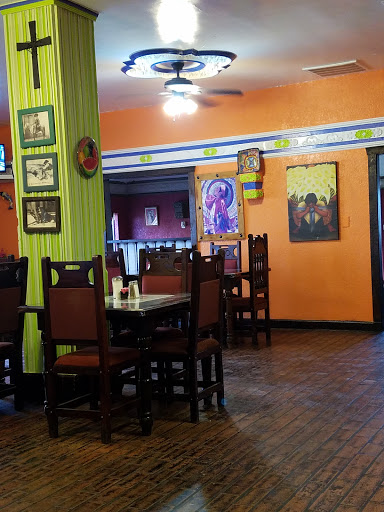 Mexican Restaurant «Topis Mexican Restaurant», reviews and photos, 15121 Main St, Lytle, TX 78052, USA