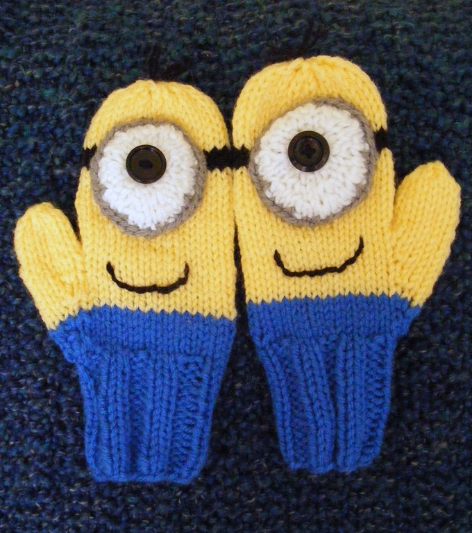 [LeAnne%2520Pugliese%2520Minion%2520Mittens%2520Ravelry%2520Pattern%255B4%255D.jpg]