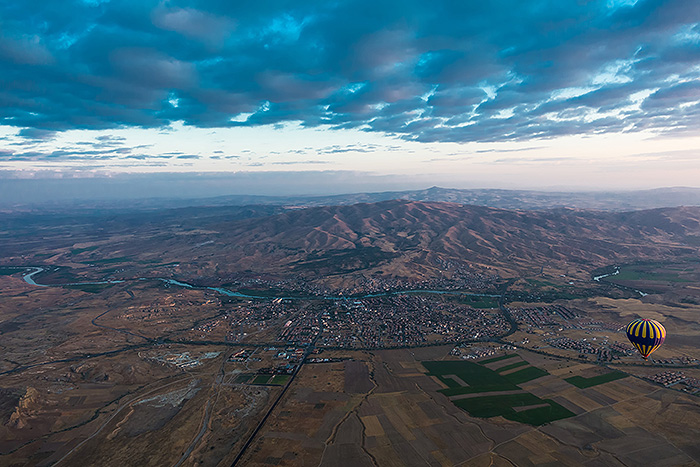 Cu balonul în Cappadocia