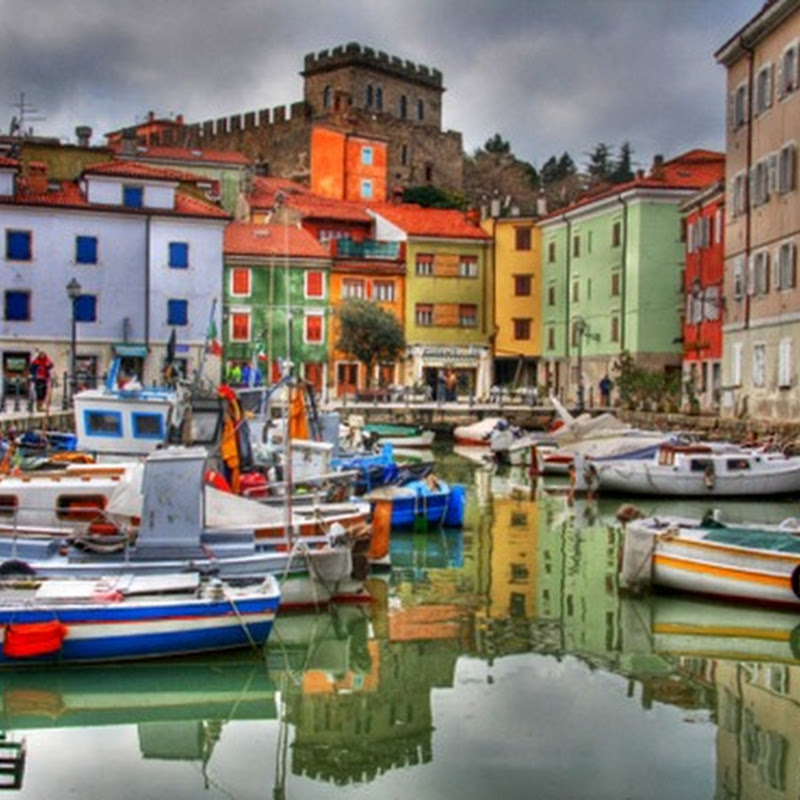 Muggia is a handkerchief in a handkerchief, on the border of everything.