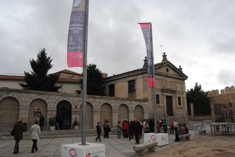 De una escapada a Ávila y Segovia - Blogs of Spain - 18/10- Ávila: De iglesias y palacios rodeadas por una enorme Muralla (32)