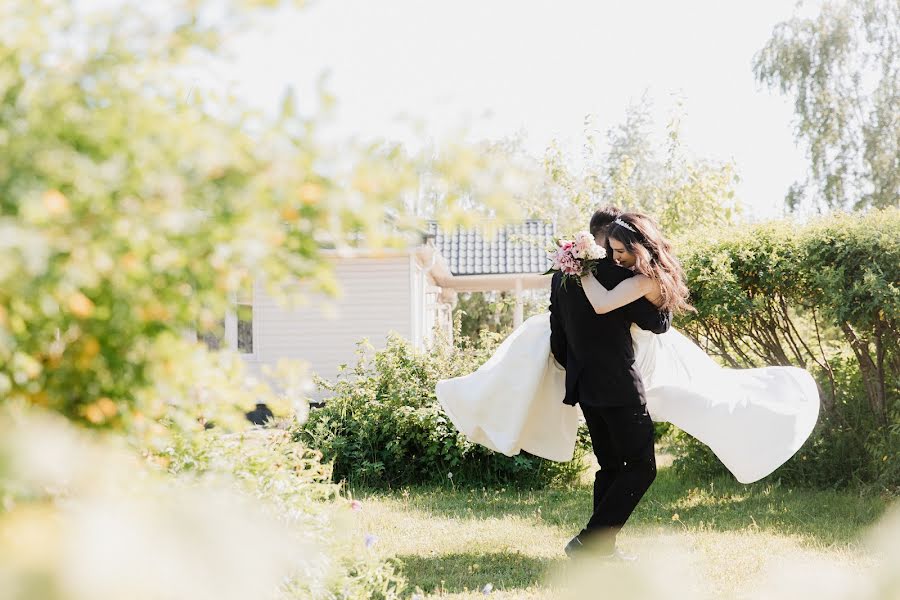 Wedding photographer Yuliya Avdyusheva (avdusheva). Photo of 19 June 2019