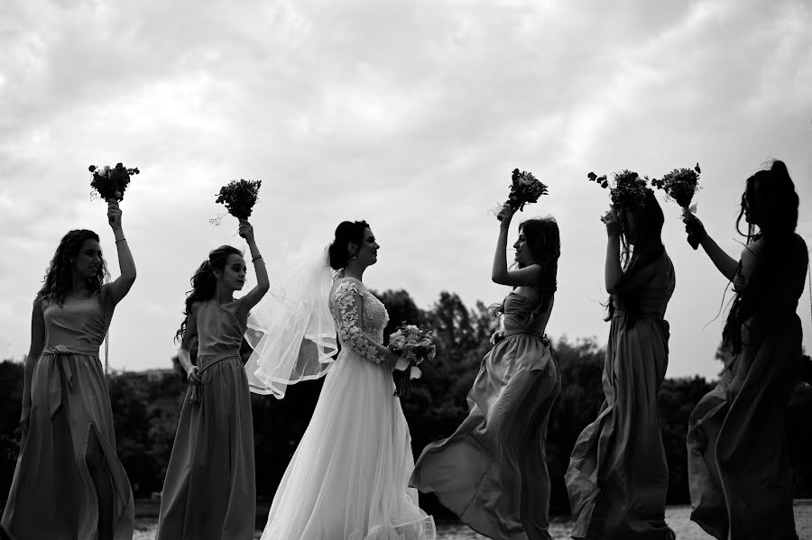 Fotógrafo de bodas Costi Manolache (fotoevent88). Foto del 18 de julio 2023