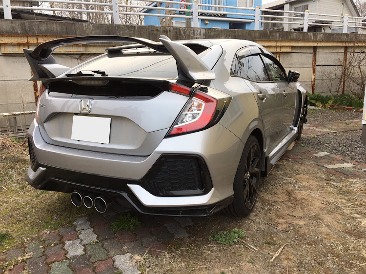 シビック(欧州HB)の安心して下さい。タイヤ履いてます・8化・FK７・外装変更・DIYに関するカスタム事例の投稿画像2枚目