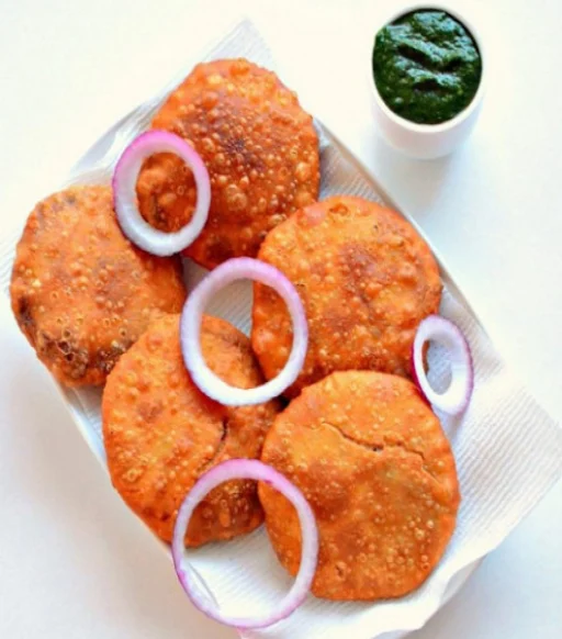 Pyaaz Kachori