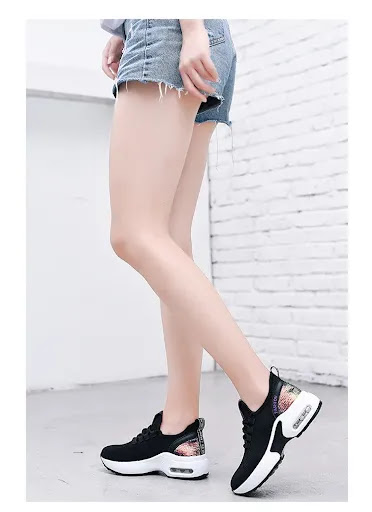 Title 7, Fly Weaving Casual Sports Shoes. Comfortable an...