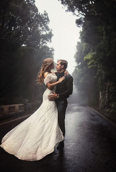 Fotografo di matrimoni Tanya Bonnet (taniabonnet). Foto del 1 aprile 2022