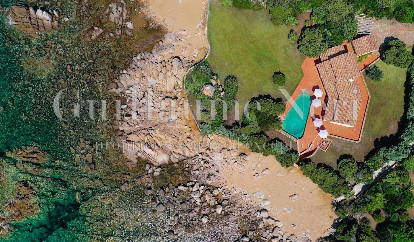 Villa avec piscine en bord de mer Corse-du-Sud