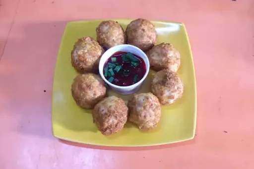 Veg Kurkure Momos [10 Pieces]