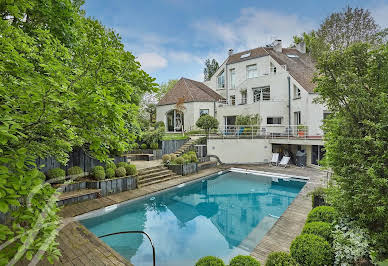 Property with pool 4