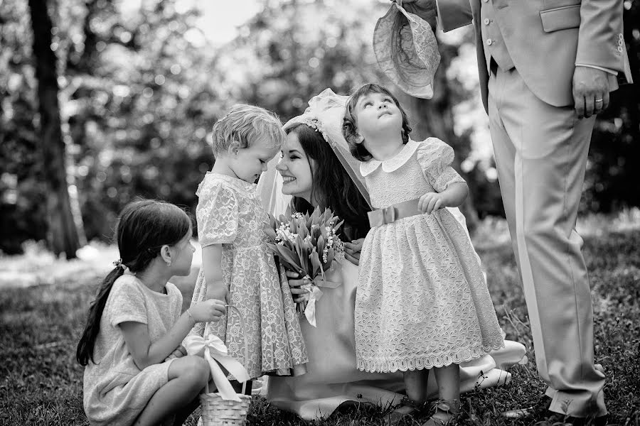 Fotógrafo de casamento Marius Barbulescu (mariusbarbulescu). Foto de 8 de abril 2016