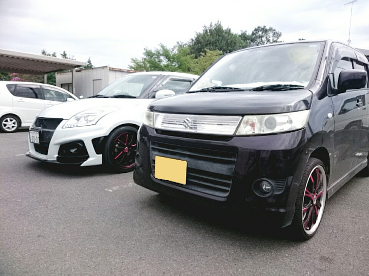 ワゴンRスティングレーのホイール交換に関するカスタム事例の投稿画像1枚目