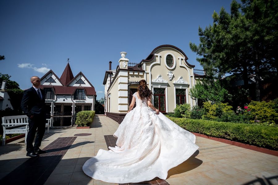 Fotógrafo de casamento Aleksandr Shlyakhtin (alexandr161). Foto de 1 de julho 2022