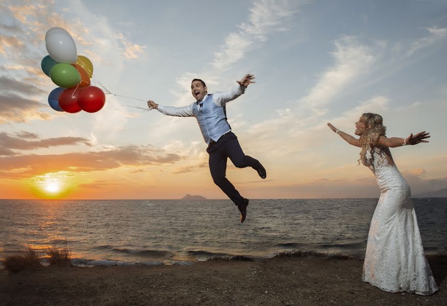 Fotógrafo de casamento Giannis Manioros (giannismanioro). Foto de 16 de novembro 2016