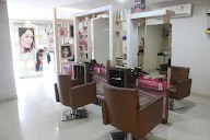 Lakme Salon photo 1