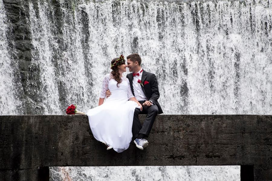 Fotografo di matrimoni Lukasz Wyputa (wyputal). Foto del 11 marzo 2020