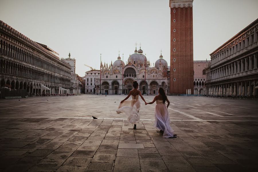 Fotografo di matrimoni Anna Ascari (annaascari). Foto del 22 settembre 2020