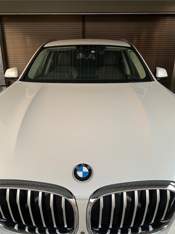 X3のbmw・ボンネット塗装・飛び石修理・飛び石に関するカスタム事例の投稿画像3枚目