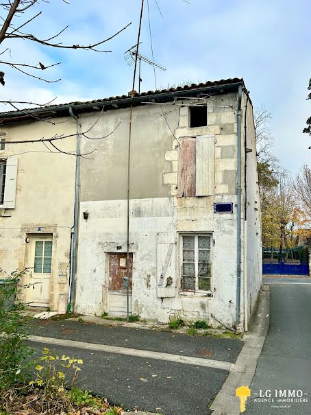 Vente maison 4 pièces 90 m² à Gémozac (17260), 38 300 €