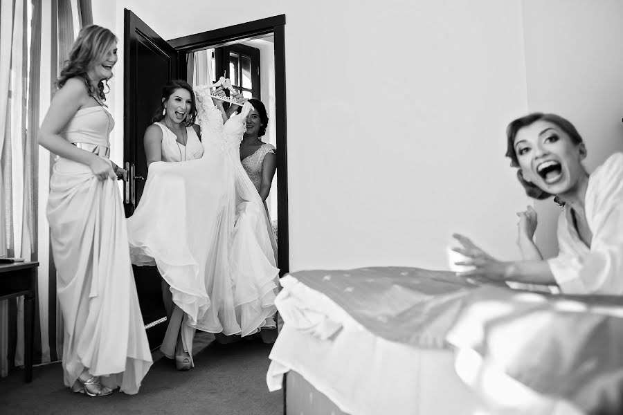 Wedding photographer Marius Tudor (mariustudor). Photo of 17 April 2015