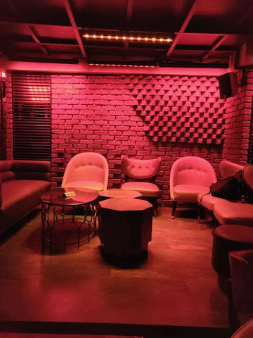 Warehouse Lounge photo 