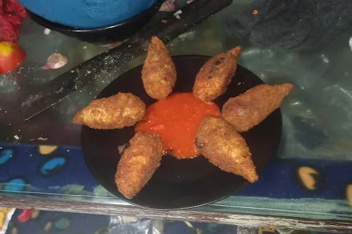 Chicken Kurkure Momos [6 Pieces]