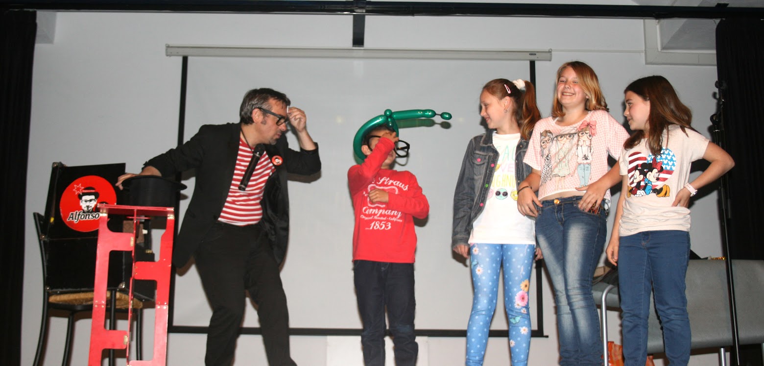 número de mentalismo para niños en teatro Carboneras 2015